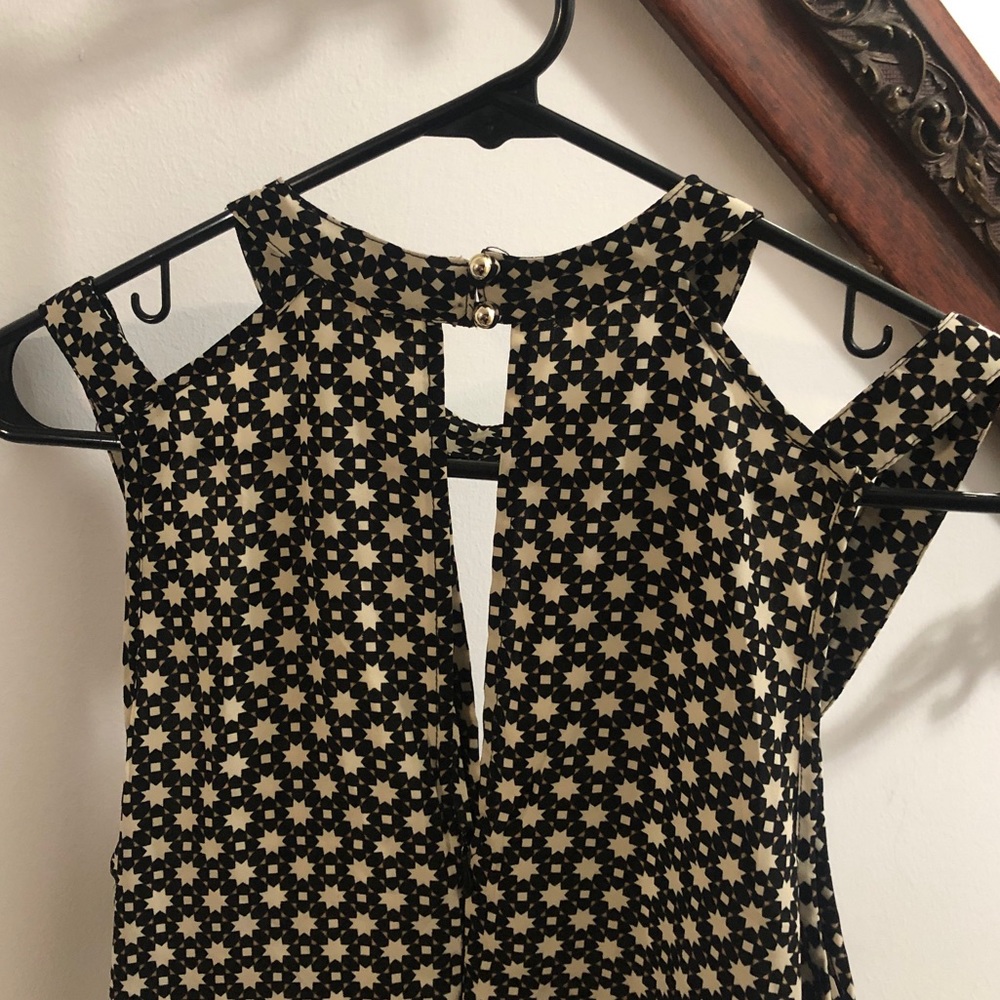 Patterned Romper - Picture 4 of 7